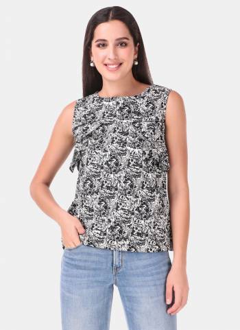 For Your Casual Wear, Grab These Readymade Collection Come With Lovely Colored.These Top is Fabricated On Cotton Based.Its Available In All Regular Size.