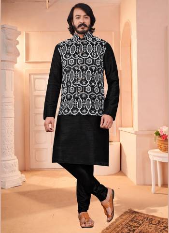 Take your ethnic style quotient to the next level by wearing this fashionable kurta set.Its Come With Art SIlk Fabricated Pair With Art Silk acket And  Silk Fabric Payjama.Buy Now.