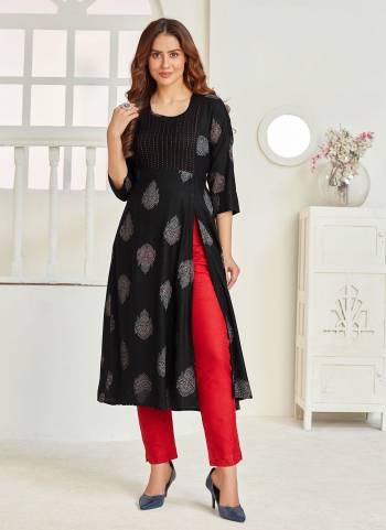 No More Worry For What To Wear At Your Place, Grab?These Kurti in Fine Colored.These Kurti Is Fabricated on Rayon With Printed Work.its Available In All Regular SIze.Buy Now