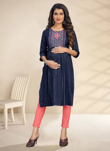 Grab These Readymade Kurti is Specially Made for Feeding And During Maternity Period.Its Come With Rayon Fabric With Embroidery Work