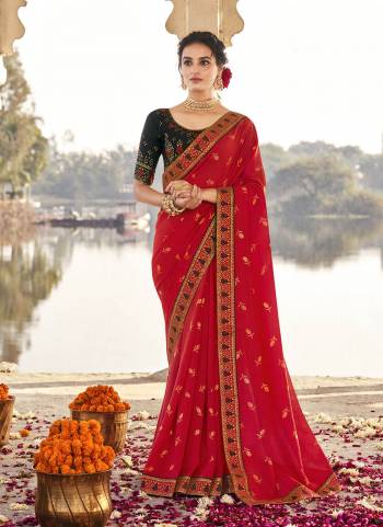 For A Pretty Look , Grab These Fancy Saree in All Over Fine Colored.Its Saree is Fabricated On Vichitra Silk Pair With Jacquard Blouse.Its Beautified With Designer Printed.