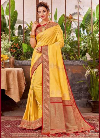 Enhance Your Beauty wearing This Saree In Fine Colored.These Saree Is Fabricated On Silk Based Pair With Silk Blouse And Beautified With Designer Weaving Work.