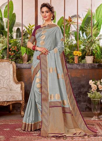 Enhance Your Beauty wearing This Saree In Fine Colored.These Saree Is Fabricated On Silk Based Pair With Silk Blouse And Beautified With Designer Weaving Work.