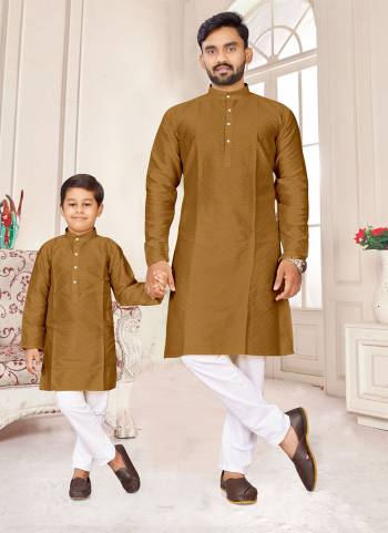 Take your ethnic style quotient to the next level by wearing this fashionable kurta set.Its Come With Silk Jacquard Fabricated Pair With Cotton Fabric Payjama.Buy Now