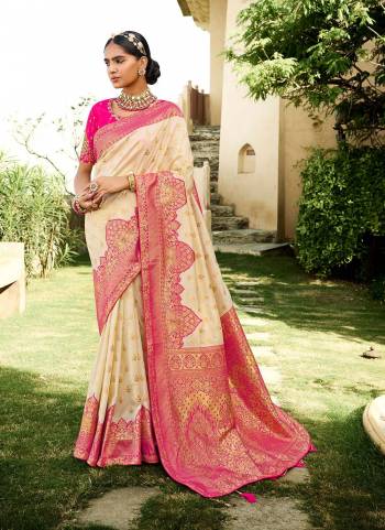 For A Pretty Look , Grab These Fancy Saree in All Over Fine Colored.Its Saree is Fabricated On Silk Pair With Art Silk Blouse.Its Beautified With Heavy Designer Work Buy Now These Designer Saree