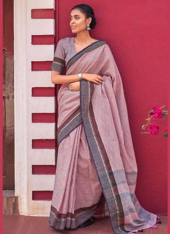 For A Pretty Look , Grab These Fancy Saree in All Over Fine Colored.These Saree is Fabricated On Linen Pair With Blouse.Its Beautified With Heavy Wevon Designer WOrk.