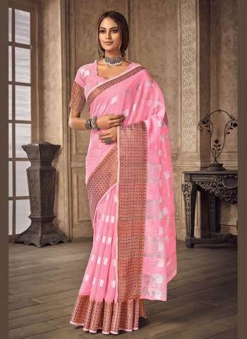 For A Pretty Look , Grab These Fancy Saree in All Over Fine Colored.These Saree is Fabricated On Linen Pair With Blouse.Its Beautified With Heavy Thread Wevon Designer Work.