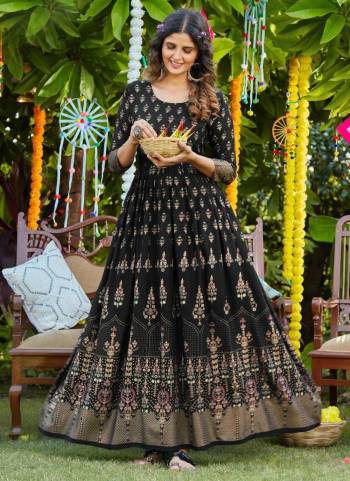 Grab These Beautiful Readymade Collection in All Over Fine Colored.Its Fabricated On Rayon Based Beautified With Designer Printed.its Available in All Regular Size.