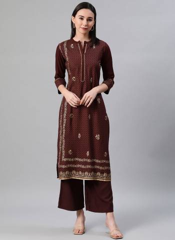 Buy These Casual Wear Kurti in Beautiful Colored Come With Rayon Fabricated With Designer Foil Printed.its Available in All Regular Size.Buy Now.