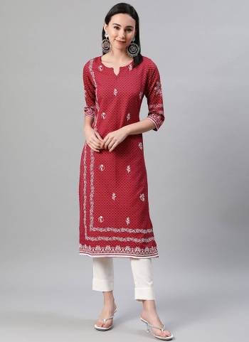 Buy These Casual Wear Kurti in Beautiful Colored Come With Rayon Fabricated With Designer Foil Printed.its Available in All Regular Size.Buy Now.