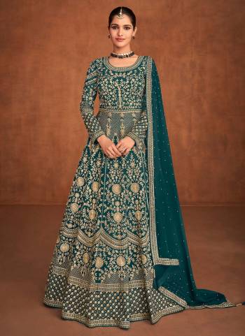 For A Different Look,Grab These Designer Suit in All Over Lovely Colored.These Suit is Fabricated on Georgette Pair With Silk Santoon Bottom And Georgette Dupatta.Its Beautified With Heavy Designer Embroidery Work