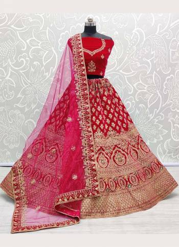 Grab These Designer Lehenga in All Over Same Colored.These Lehenga And Blouse Are Fabricated On Velvet Based Pair With Soft Net Dupatta.Its Beautified With Heavy Designer Work.