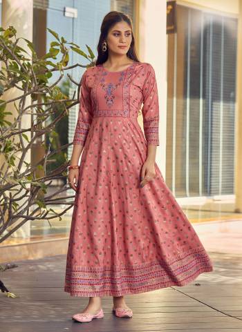 For A Casual Wear,Grab These kurti in fine Colored.These Kurti is Fabricated on Rayon Based.its Beautified With Designer Printed.its Available in All Regular Size.