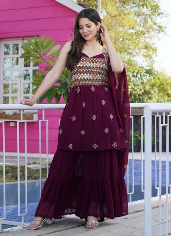 For A Different Look,Grab These Suit in All Over Beautiful Colored.These Suit is Fabricated on All Over Faux Georgette.Its Beautified With Designer Sequance,Mirror Embroidery Work