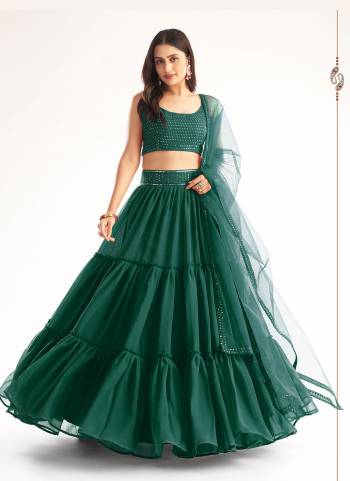 Grab These Readymade Lehenga Choli in Al Over Same Colored.These Lehenga And Blouse Are Fabricated On Georgette Based Pair With Net Dupatta.Its Beautified With Designer Sequance Embroidery Work.