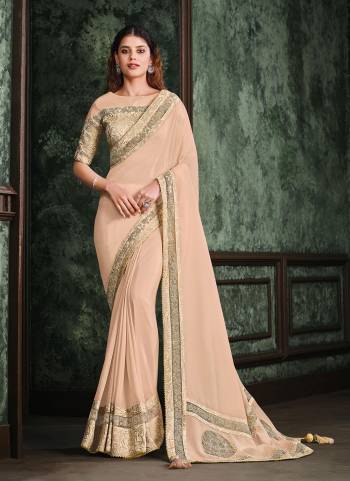 For A Designer Look,Grab These Saree in All Over Beautiful Colored.These Saree is Fabricated On Silk Georgette Pair Wth Jacquard Silk Blouse.Its Beautified With Heavy Designer Work.