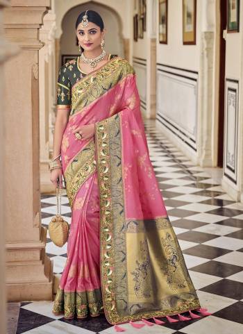 For A Different Look , Grab These Beautiful Saree in Fine Colored.These Saree is Fabricated On Banarasi Silk Pair With Raw Silk Blouse.Its Beautified With Heavy Wevon Designer And Embroidery Work.