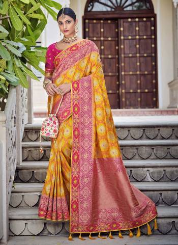 For A Different Look , Grab These Beautiful Saree in Fine Colored.These Saree is Fabricated On Banarasi Silk Pair With Raw Silk Blouse.Its Beautified With Heavy Wevon Designer And Embroidery Work.
