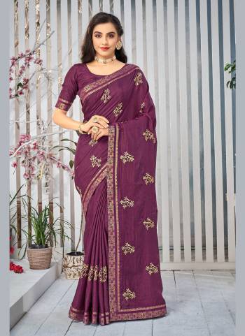 Enhance Your Beauty Wearing This Saree In Lovely Color Paired With Blouse. This Saree is Fabricated on Art Silk Pair WIth Art Silk Blouse.Its Beautified With Designer Work.