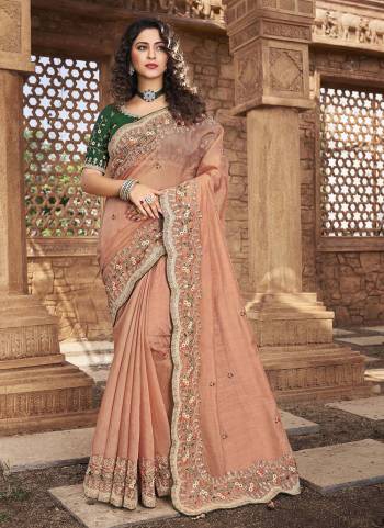 For A Bold And Beautiful Look, Grab This Designer Saree in Pretty Colored.These Saree And Blouse Are Fabricated On Organza?Based.Its Beautified With Heavy Designer Work.