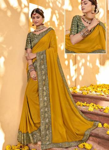 Look Beautiful In This Pretty Colored Saree Pair With Blouse.These Saree is Fabricated On Vichitra Silk Pair With Brocade Blouse.Its Beautified With Jacquard Wevon Designer Work.