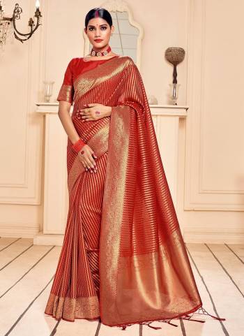 For A Beautiful Look,Grab These Saree in All Over Fine Colored.These Saree And Blouse Are Fabricated On Banarasi Silk.Its Beautified With Wevon Designer Work.