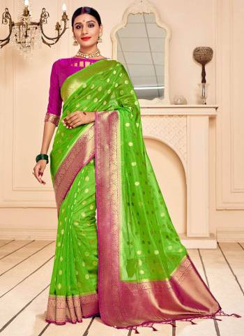 For A Beautiful Look,Grab These Saree in All Over Fine Colored.These Saree And Blouse Are Fabricated On Banarasi Silk.Its Beautified With Wevon Designer Work.