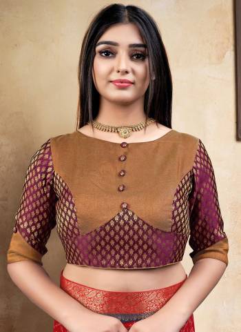 Grab These Readymade Blouse in Fine Colored.These Blouse is Fabricated On Art Silk Come With Designer Work.