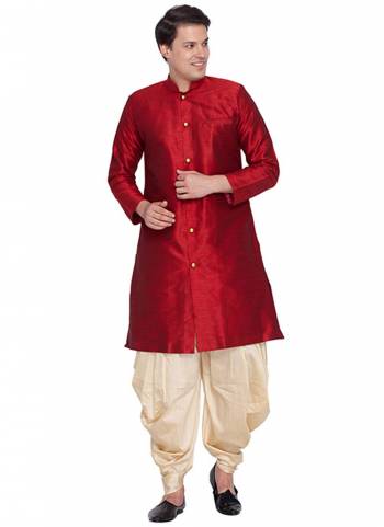 Take your ethnic style quotient to the next level by wearing this fashionable kurta set.Its Come With Banglori Silk Fabricated Kurta And Bottom.Its Beautified With Dyed Solid Work.