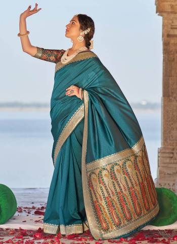 For A Different Look,Grab These Saree in All Over Fine Colored.These Saree And Blouse Are Fabricated On Banarasi Silk.Its Beautified With Heavy Wevon Designer Work.