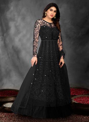 Grab These Designer Suit in Beautiful Colored.These Top And Dupatta Are Fabricated On Soft Net Pair With Silk Bottom.Its Beautified With Heavy Designer Work.