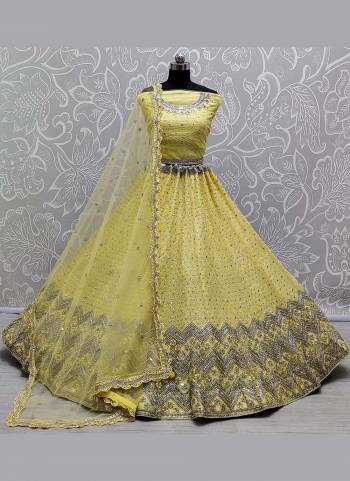 For A Designer Look,Grab These Heavy Designer Lehenga in All Over Fine Colored.These Lehenga And Blouse Are Fabricated On Net Pair With Soft Net Dupatta.Its Beautified Wth Heavy Designer Work.