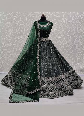 For A Designer Look,Grab These Heavy Designer Lehenga in All Over Fine Colored.These Lehenga And Blouse Are Fabricated On Net Pair With Soft Net Dupatta.Its Beautified Wth Heavy Designer Work.