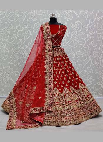 For A Designer Look,Grab These lehena in Fine Colored.These Lehenga And Blouse Are Fabricated On Velvet Pair With Soft Net Dupatta.Its Beautified Wth Designer Work.