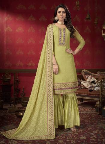 Looking Different Grab These Designer Suit in All Over Fine Colored.These Top And Dupatta Are Fabricated On Faux Georgette Pair With Santoon Bottom.Its Beautified With Heavy Designer Work.