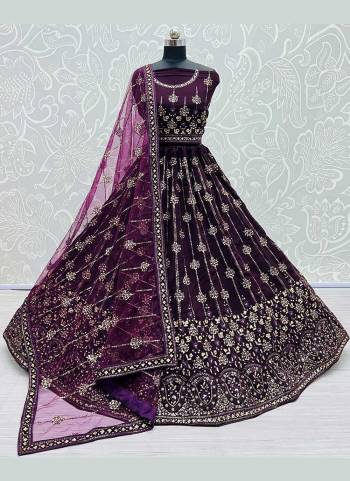 For A Beautiful Look,GrabThese Heavy Designer Lehenga in All Over Fine Colored.These Lehenga And Blouse Are Fabricated On Georgette Pair With Soft Net Blouse.Its Beautified Wth Designer Work.