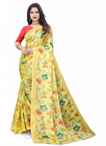 Grab These Casual Wear Saree in Fine Colored.These Saree is Fabricated On Chiffon Pair With Art Slk Blouse.Its Beautified With Designer Printed Work.