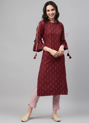 For A Different Look,Grab These kurti in Beautiful Colored.These Kurti is Fabricated On Rayon its Beautified With Designer Printed Work.Its Available in All Regular Size.