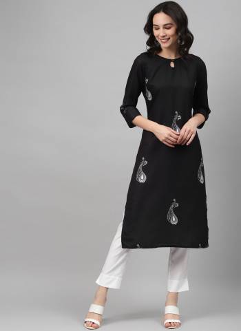 For A Different Look,Grab These kurti in Beautiful Colored.These Kurti is Fabricated On Rayon its Beautified With Designer Printed Work.Its Available in All Regular Size.