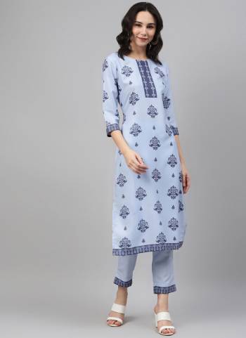 For A Different Look,Grab These kurti in Beautiful Colored.These Kurti is Fabricated On Rayon its Beautified With Designer Printed Work.Its Available in All Regular Size.