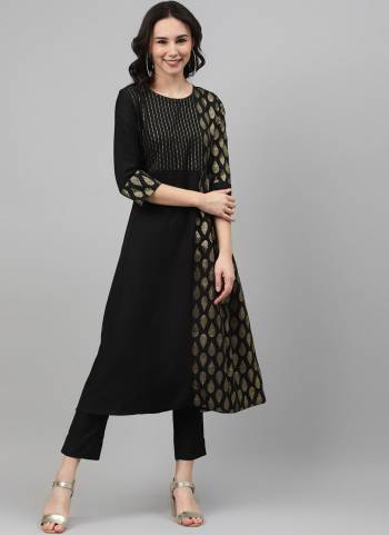 For A Different Look,Grab These kurti in Beautiful Colored.These Kurti is Fabricated On Rayon its Beautified With Designer Printed Work.Its Available in All Regular Size.