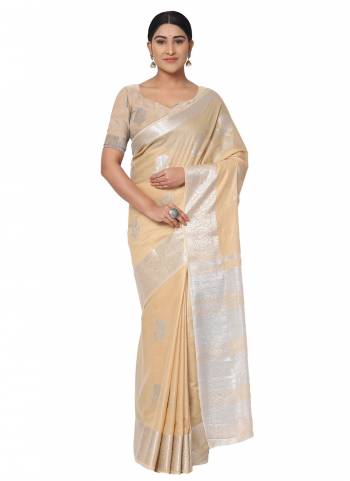 Grab These Casual Wear Saree in Fine Colored.These Saree is Fabricated On Cotton Silk Pair With Cotton Silk Blouse.Its Beautified With  Silver Jari Wevon Designer Work.