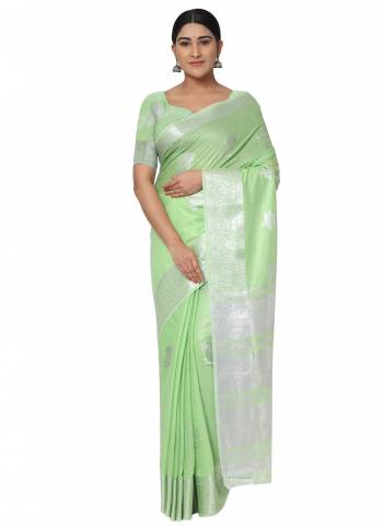 Grab These Casual Wear Saree in Fine Colored.These Saree is Fabricated On Cotton Silk Pair With Cotton Silk Blouse.Its Beautified With  Silver Jari Wevon Designer Work.