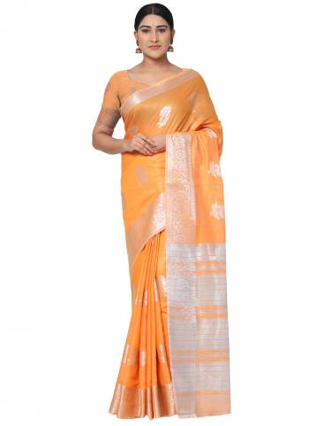 Grab These Casual Wear Saree in Fine Colored.These Saree is Fabricated On Cotton Silk Pair With Cotton Silk Blouse.Its Beautified With  Silver Jari Wevon Designer Work.