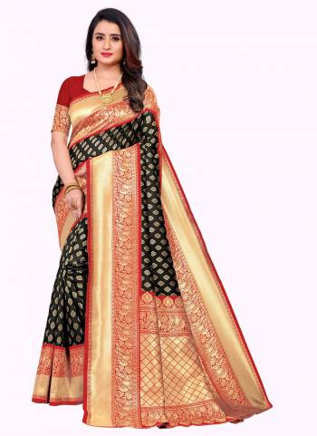 For A Beautiful Look,Grab These Saree in Beautiful Colored Pair With Contrast Color Blouse.These Saree And Blouse Are Fabricated On Cotton.Its Beautified With Heavy Wevon Designer Work.