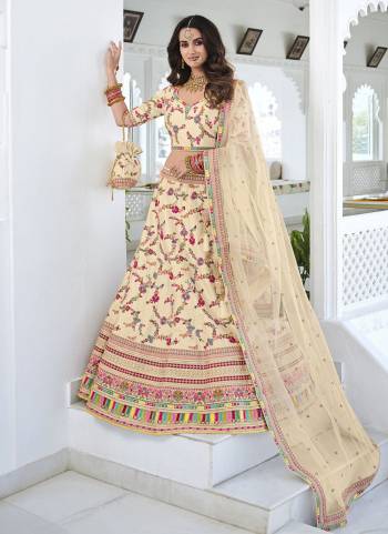 Grab These Beautiful Lehenga Choli in All Over Fine Colored.These Lehenga And Blouse Are Fabricated On Silk Pair With Silk Dupatta.Its Beautified With Heavy Designer Work.