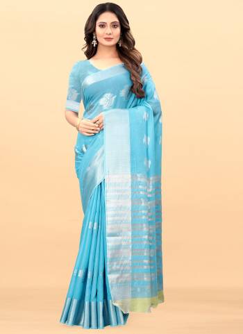 Grab These Casual Wear Saree in Fine Colored.These Saree  And Blouse Are Fabricated On Cotton.Its Beautified With Heavy Jari Wevon Designer Work.