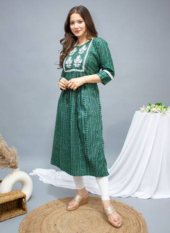 Grab These Readymade Collection in Fine Colored.Its Fabricated On Cotton Come With Bandhej Printed,Embroidery Work.Its Available in All Regular Size.