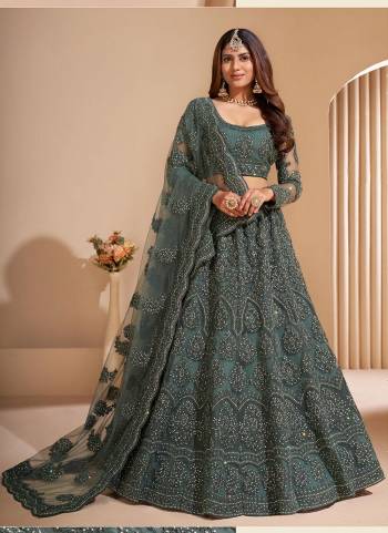 Grab These Designer Lehenga Choli in All Over Beautiful Colored.These Lehenga And Blouse Are Fabricated On Net Pair With Net Dupatta.Its Beautified With Heavy Designer Work.