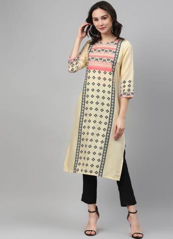 Grab These Readymade Casual Wear Kurti in Fine Colored.These Kurti is Fabricated On Rayon.Its Beautified With Digital Printed Work.Its Available in All Regular Size.